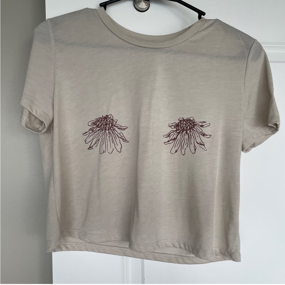cropped floral tee